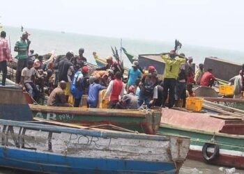 Boké/Kamsar : 136 guinéens et étrangers en partance pour l’Espagne interceptés à bord d’une embarcation de fortune