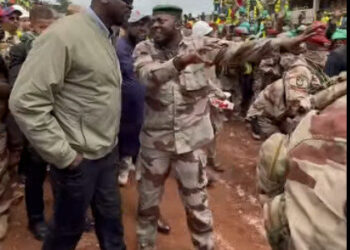 Dernière minute : Gl Mamadi Doumbouya en visite à la Cité Administrative de Koloma