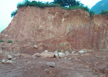 Urgent : Glissement à Manéah, plusieurs maisons sous les décombres (ANGUCH)