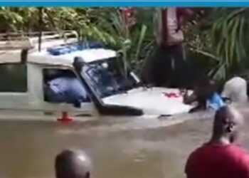 Koubia : Une ambulance emportée par des courants d’eau