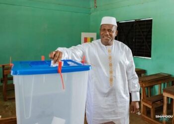 Dabola : Ismaël Nabé accomplit son devoir civique au collège Barry Diawadou