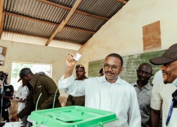 Référendum constitutionnel : Dr Dansa Kourouma s’est acquitté de son devoir civique à Coyah