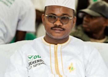 Culture : l’artiste Laye Balla rend hommage à Dr Dansa Kourouma ‘’artisan de la nouvelle Constitution’’