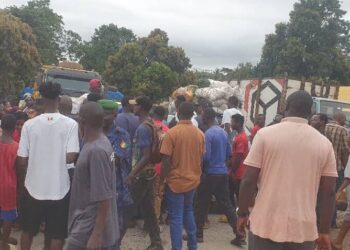 Dubréka : Manifestation contre le délestage électrique à Bouramayah Ouassou