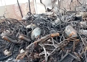 Conakry : un incendie enregistré dans une station-service à Cosa, plusieurs engins roulants calcinés