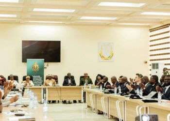 Evaluation des politiques publiques : des conseillers nationaux et cadres de l’administration parlementaire en séminaire