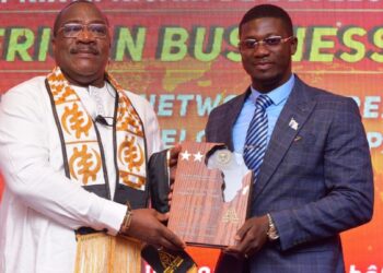 Reconnaissance: Dr Dansa Kourouma président du CNT honoré à Kigali