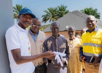 SimFer franchit une étape importante dans son soutien en faveur de communautés résilientes avec la remise provisoire de logements de substitution à Moribadou et Foma