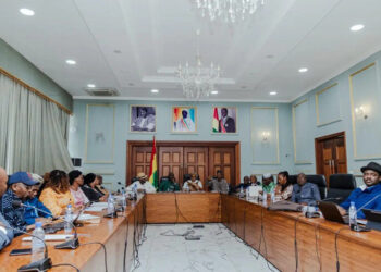 Guinée : Le CNT examine le projet de loi organique sur la Commission nationale de l’éducation civique et des droits de l’homme