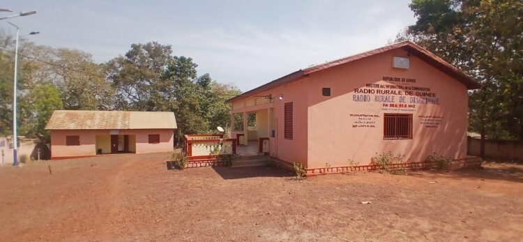 Dinguiraye : panne des sites relais de la radio rurale