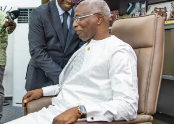 Lutte contre la corruption en Guinée : Ce rappel du Vérificateur Général au PM Amadou Oury Bah