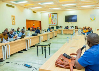 Statut des magistrats : cadres de la Justice et conseillers nationaux examinent un projet de loi clé