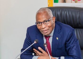 Amadou Oury Bah officiellement installé à la Primature sous le signe des attentes fortes du peuple guinéen