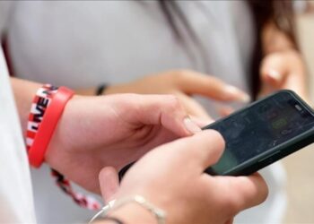 France : l’Assemblée nationale adopte en première lecture l’interdiction des réseaux sociaux pour les moins de 15 ans