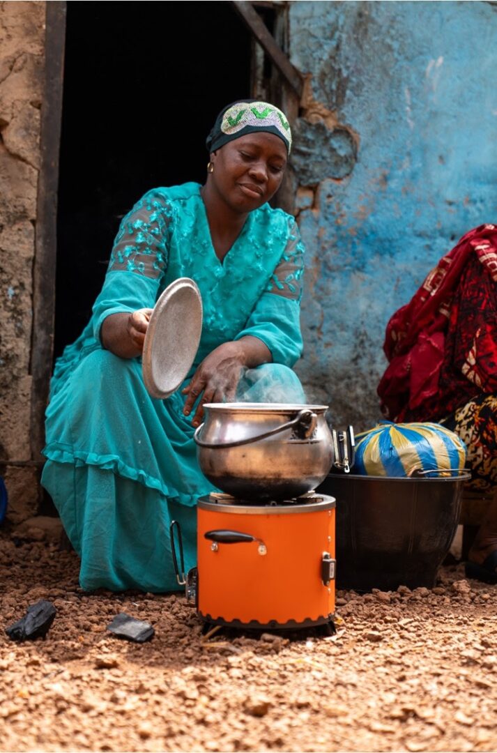 Le projet de cuisson propre en Guinée prévoit la distribution de plus de 72 000 foyers améliorés d&rsquo;ici 2030