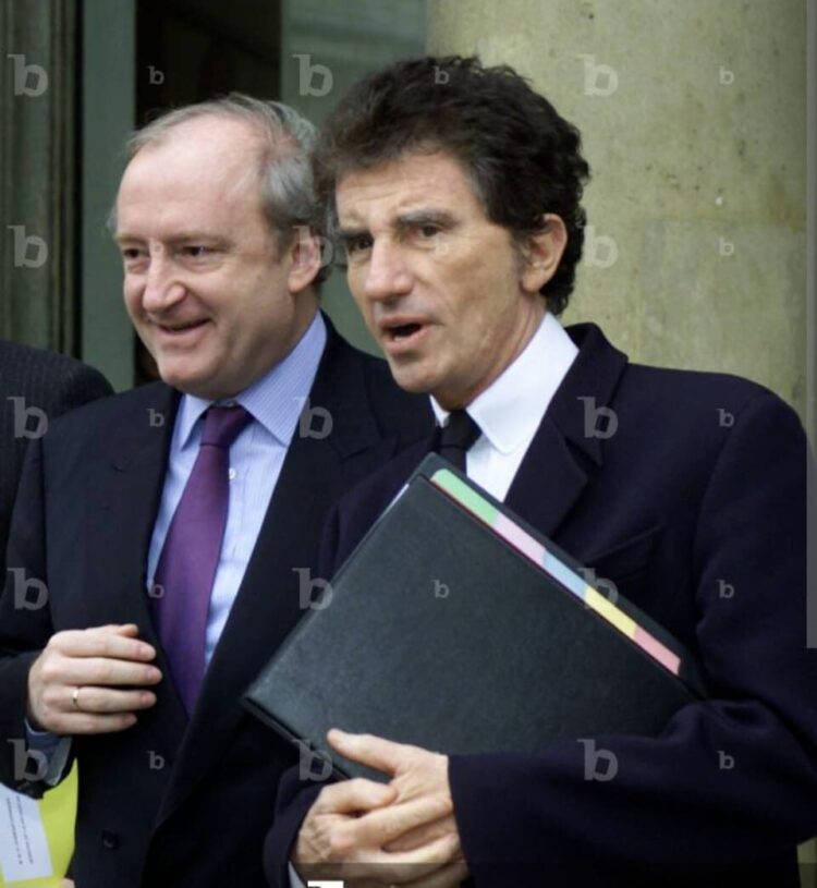 De New York à Paris et Londres, l’affaire Epstein fait tomber des responsables