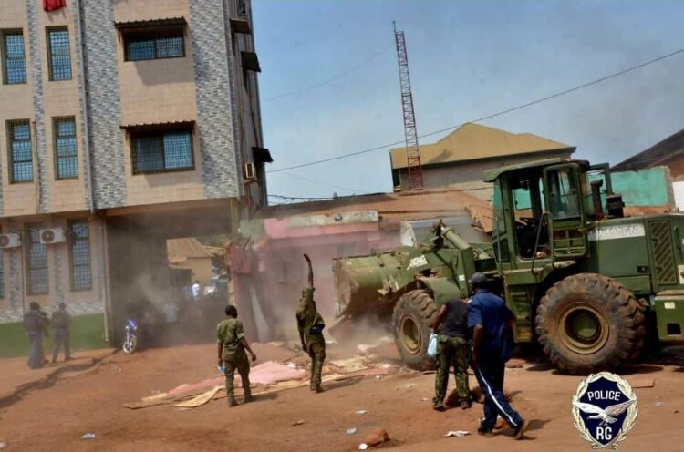 Km36 : baraques, étals et autres occupations anarchiques démantelés et dégagés