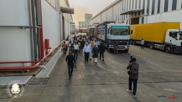 Ministère de l’industrie et du commerce : visite de terrain de la ministre Fatima Camara