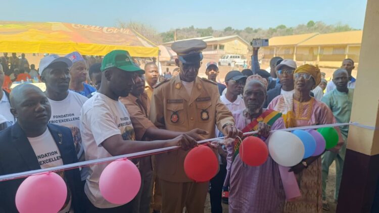 Dinguiraye bénéficie d’un nouvel élan éducatif grâce à Me Baba Hady Thiam