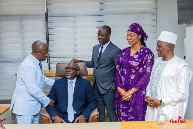 MCENI : Mourana SOUMAH prend le contrôle du ministère de la Communication et de l’Innovation