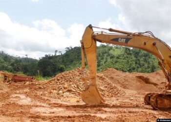 Orpaillage en Guinée : Les machines lourdes désormais interdites dans les zones d’exploitation artisanale