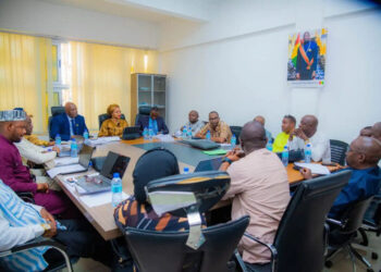 Budget 2026 : le CNT entame l’examen des budgets sectoriels, priorité au renforcement du système de santé