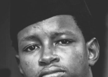 Sortir de la posture, entrer dans la charge (Par Amadou S. Tall)