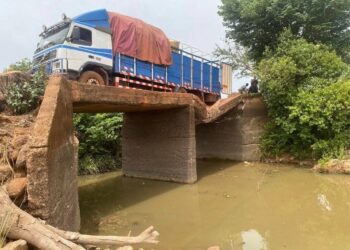 Pont de Koléni effondré des habitants lancent un appel urgent pour sortir leur localité de l’isolement