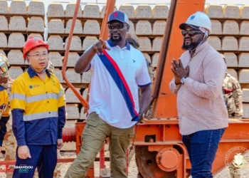 Projet Simandou et programme Simandou 2040 : le Président Doumbouya distingue plusieurs hauts cadres pour contribution (décret)