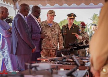 Renforcement des capacités opérationnelles des Forces armées guinéennes : le Président de la République, S.E Mamadi DOUMBOUYA, préside la remise officielle de matériels militaires acquis grâce à la coopération guinéo-russe