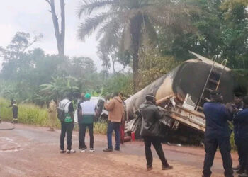 N’Zérékoré : un camion-citerne réduit en cendres sur la route de Macenta