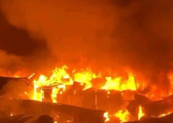 Incendie dévastateur au grand marché de N’Zérékoré : des pertes matérielles considérables