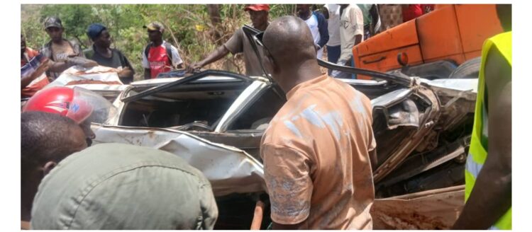 Mamou : 15 morts, dont plusieurs enfants, dans une collision entre un taxi et un camion-remorque à Diarabaka
