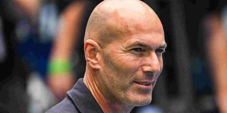 Foot : Zinédine Zidane nommé à la tête des Bleus