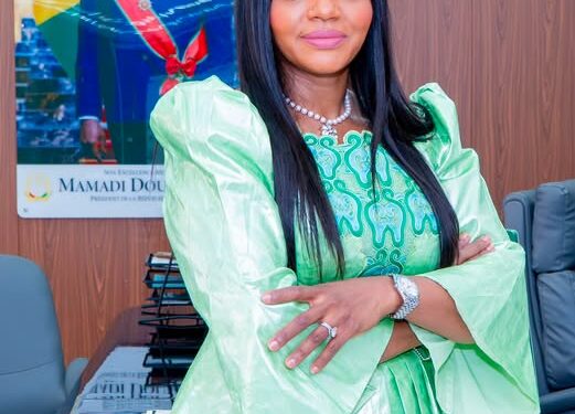 Confirmée à son poste par le Président Mamadi Doumbouya, Mme Khaité Sall s’exprime : « plus qu’un honneur : c’est le renouvellement d’un pacte de confiance »