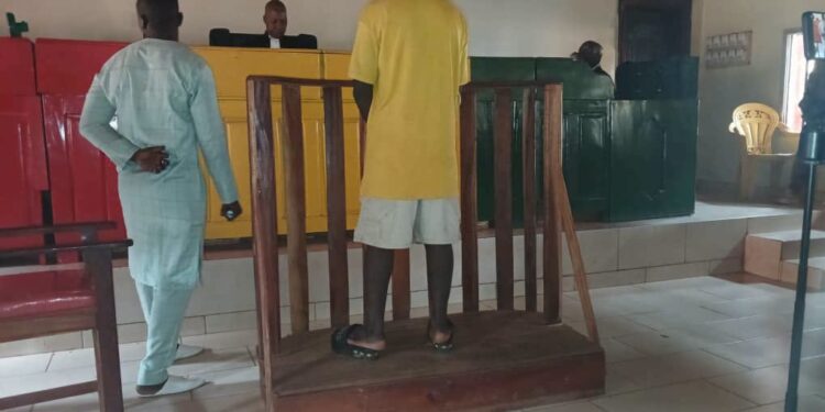 Mandiana : viol collectif sur mineure, le procureur de la République requiert 20 ans d’emprisonnement contre l’accusé