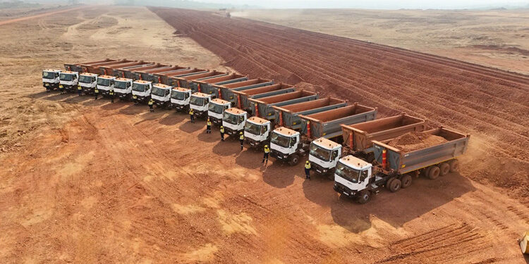 UMS et Renault Trucks : dix ans de partenariat au service des opérations minières en Guinée