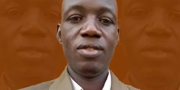 Média : Mamadou Foula Camara installé à la tête de la Radio rurale de Dinguiraye