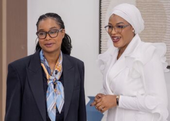 MESRS Guinée : après six mois de réformes, Diaka SIDIBÉ passe le témoin à Djami DIALLO