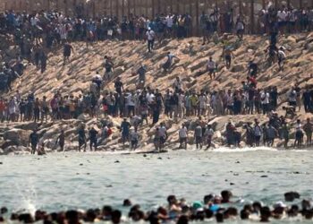 Espagne: à Ceuta, les autorités débordées par l&rsquo;afflux de migrants