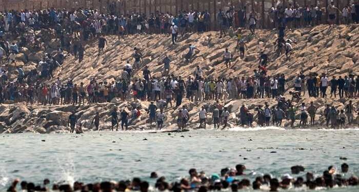 Espagne: à Ceuta, les autorités débordées par l&rsquo;afflux de migrants