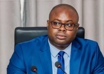 Bernard Gomou nommé conseiller principal à la Présidence avec rang de ministre d’État (Décret)