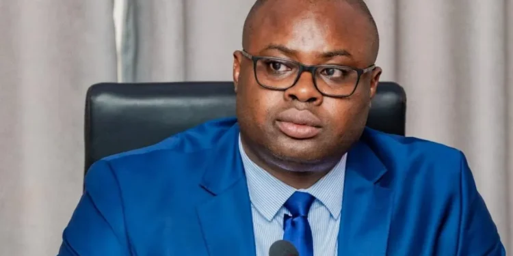Bernard Gomou nommé conseiller principal à la Présidence avec rang de ministre d’État (Décret)