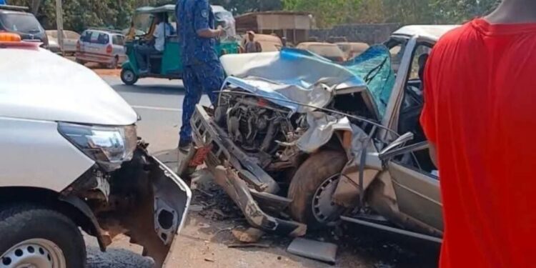 Kindia: Sept morts et plusieurs blessés graves dans une collision entre un minibus et un camion-citerne