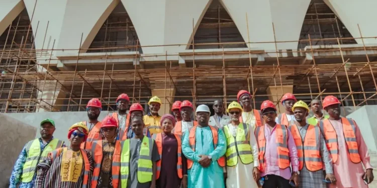 Assemblée nationale : les députés de la 10ᵉ législature découvrent le chantier du futur siège de l’institution