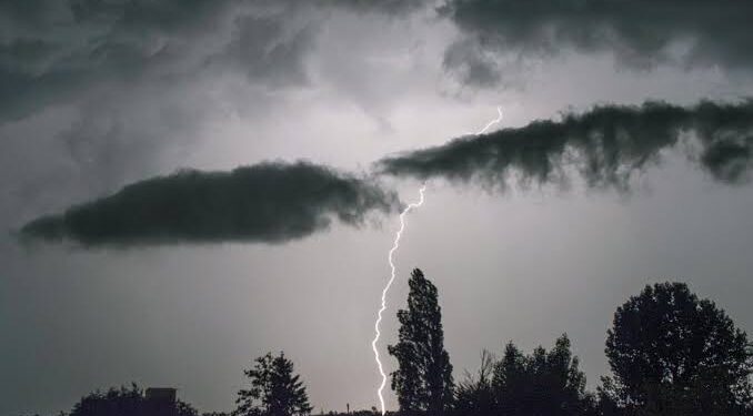 Prudence, l’ANM alerte : de fortes pluies, des orages et des vents violents attendus