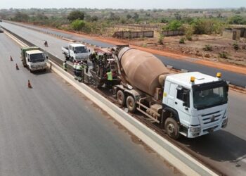Guinée/Infrastructures: Bientôt la construction de l’autoroute 2×2 voies Conakry–Coyah–Kindia–Mamou, longue de 170 Km