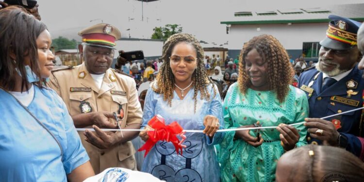 Yomou : La ministre Khaïté Sall inaugure le Centre de santé amélioré de Diécké
