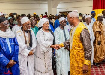 Siguiri érigée en région, le PM Amadou Oury Bah reçoit les ressortissants et sages de cette nouvelle région