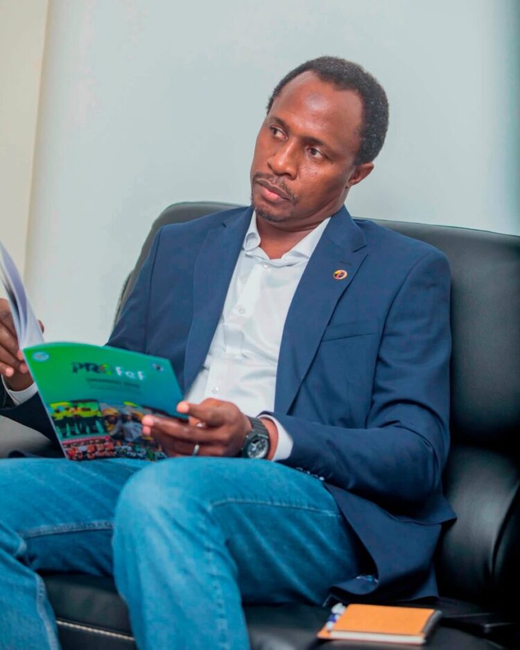 PROFEF : l’équipe de l&rsquo;ONG Force des Femmes reçue par Elhadj Thierno Mamadou Bah « TMB », conseiller personnel du Président